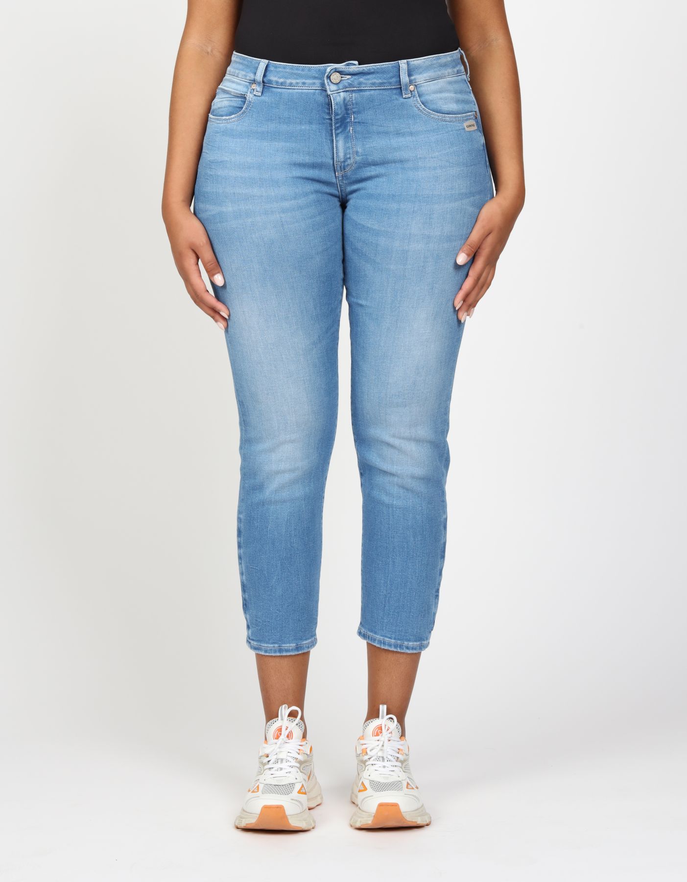 94NADIA cropped - boyfriend fit