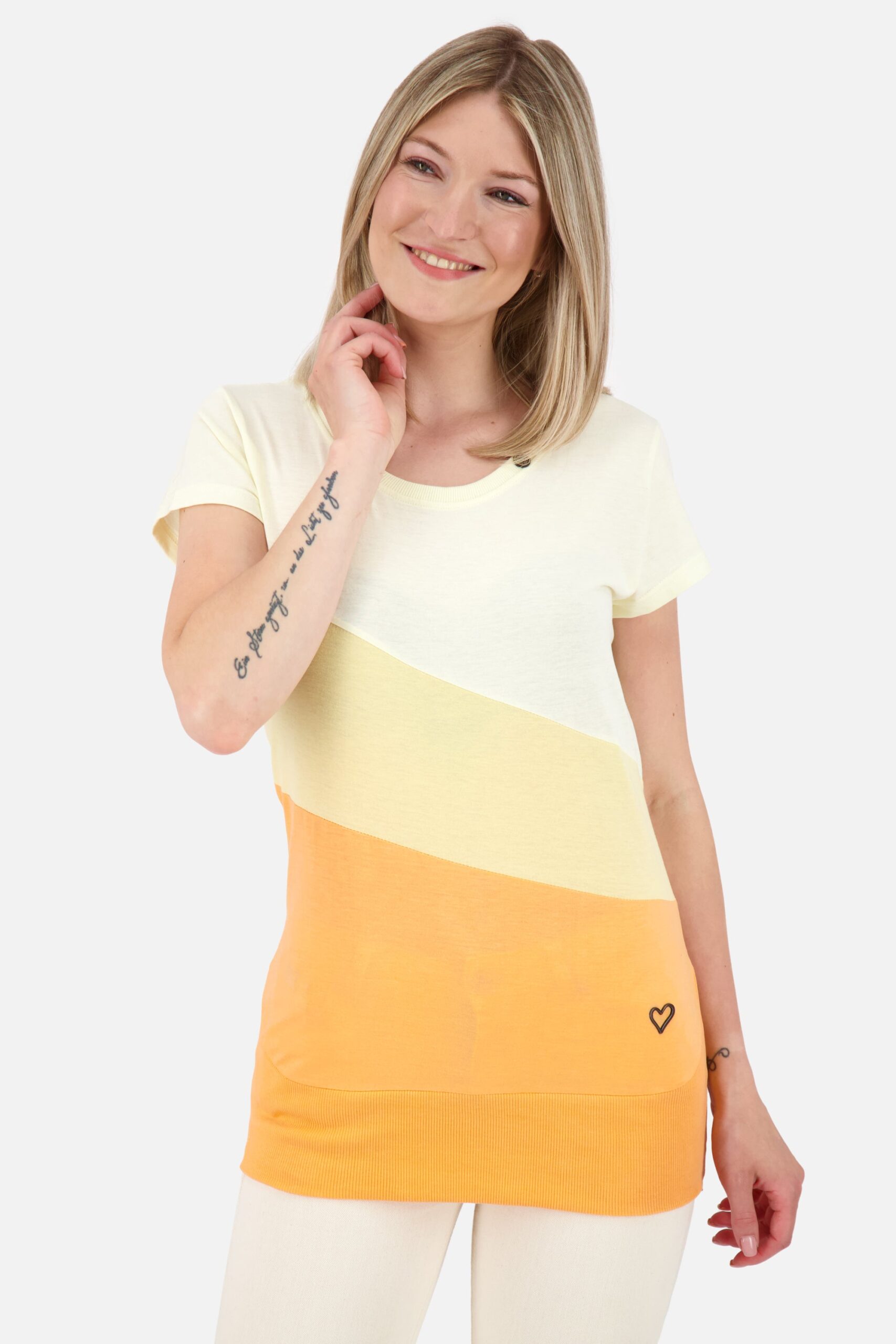 CordelieAK A von Alife and Kickin: Bequemes T-Shirt mit Zierknöpfen Orange